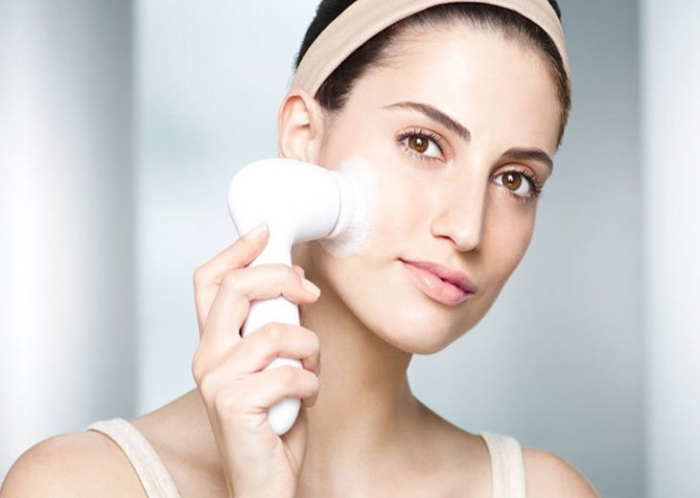 Review máy rửa mặt: Bí quyết sạch sâu gấp 10 lần và Top 5 loại đáng đầu tư nhất