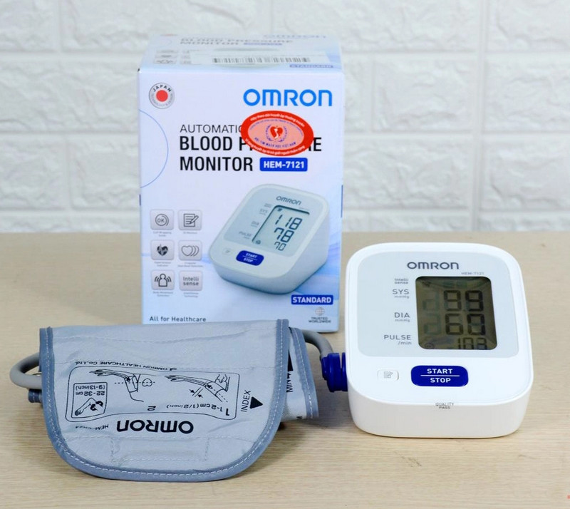 M&aacute;y Đo Huyết &Aacute;p Omron HEM 7121