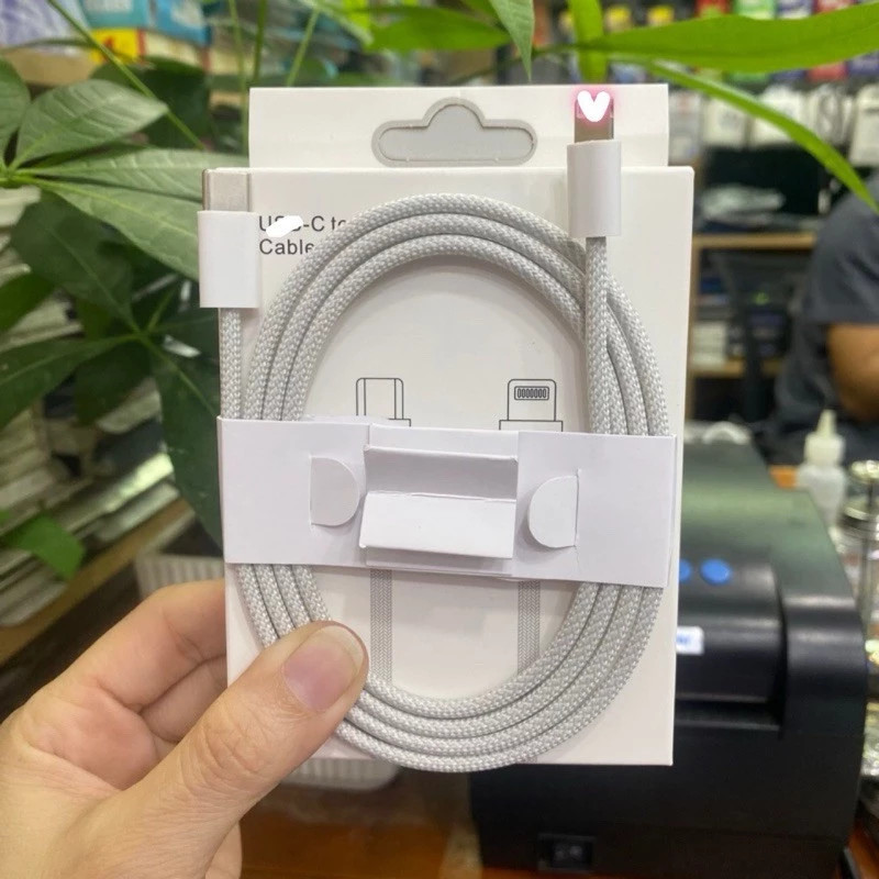 Cáp Sạc Nhanh 20W Bọc Dù Siêu Bền: Sạc 50% Pin Trong 30 Phút