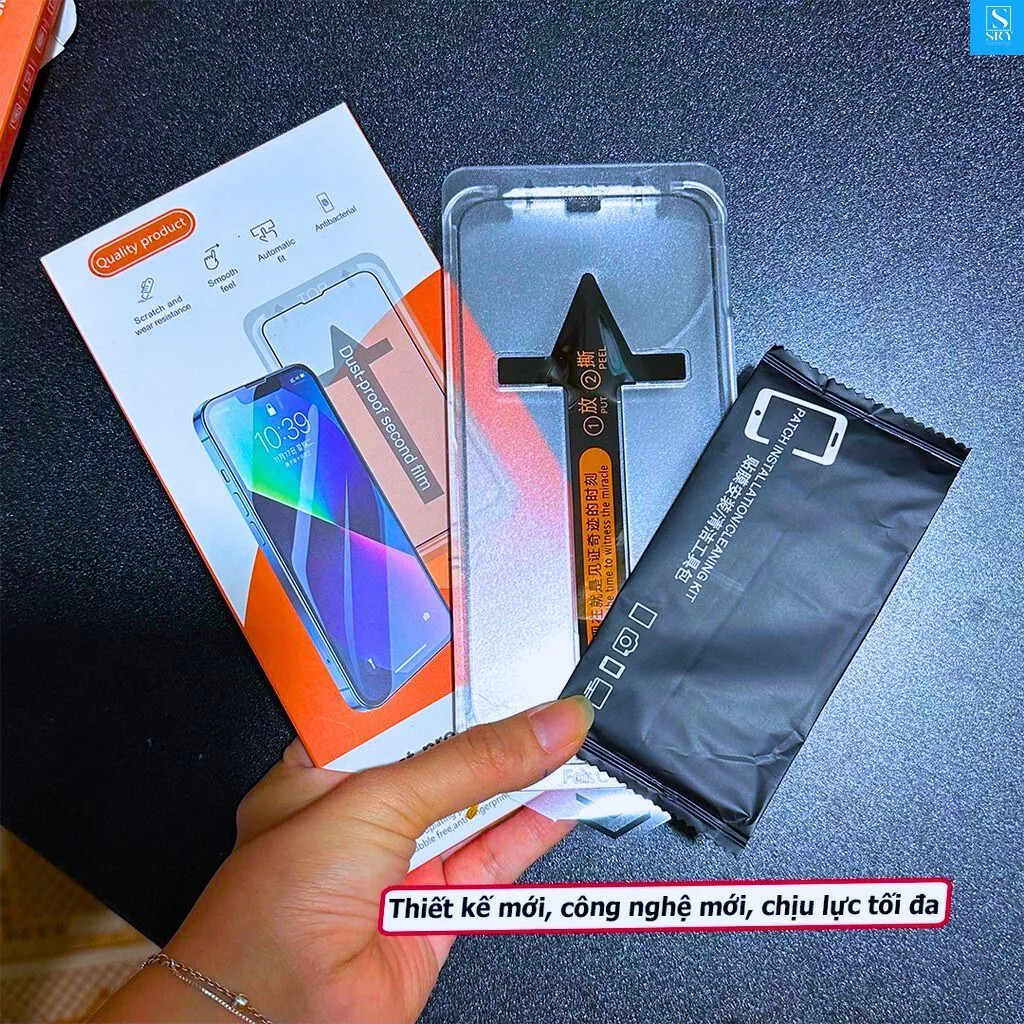 Kính Cường Lực iPhone Tự Dán: Khung Tự Lấy Bụi 5 Giây, Full Màn Hình