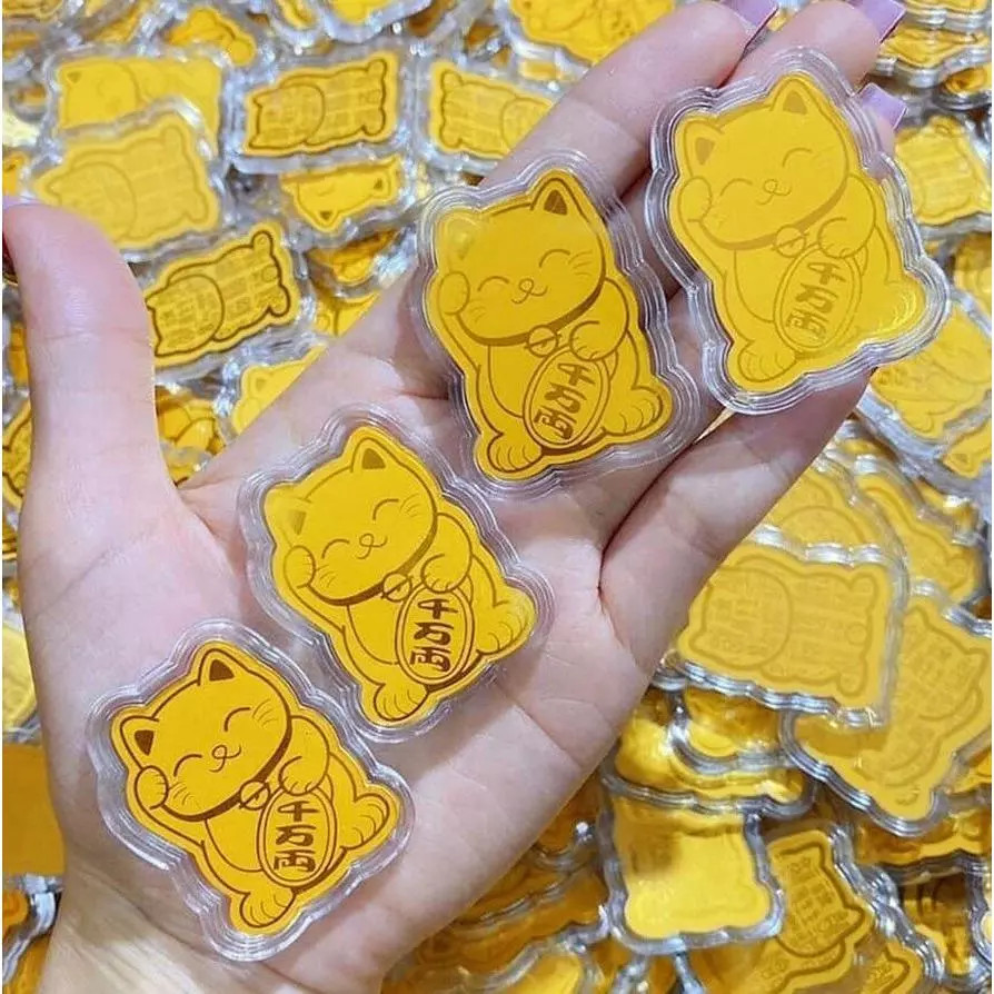 Miếng Dán Mèo Thần Tài Mạ Vàng: Chiêu Tài Lộc, May Mắn Hanh Thông